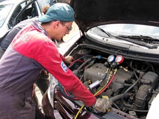 Процесс ремонта автомобильного кондиционера